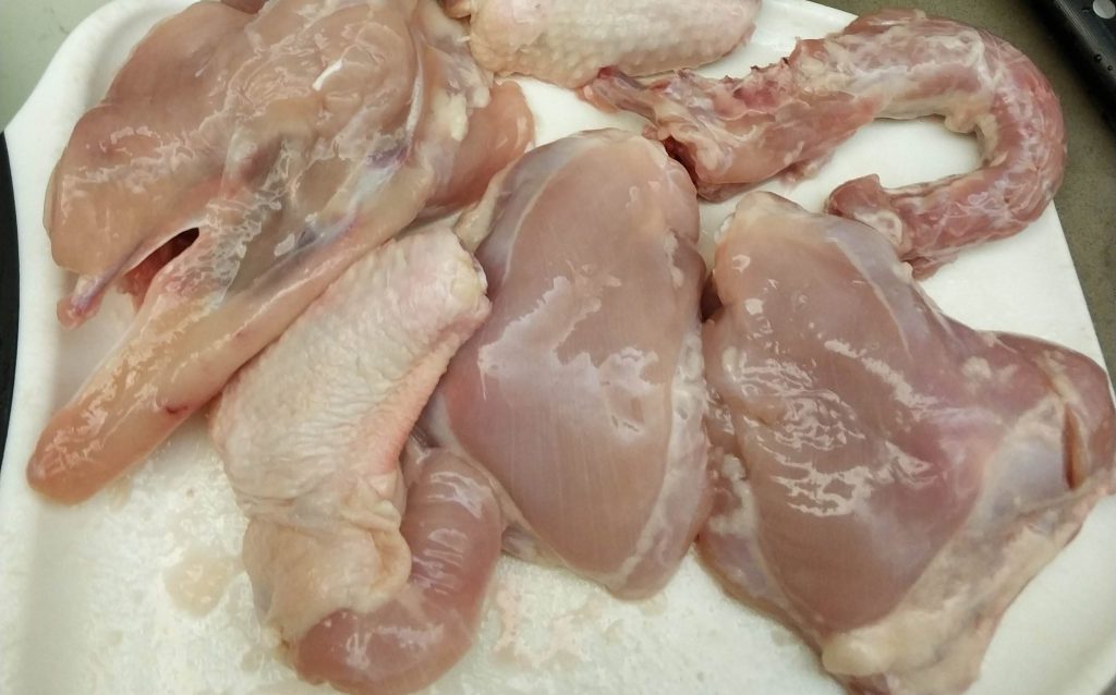 מרק עוף - חלקי עוף נקיים
