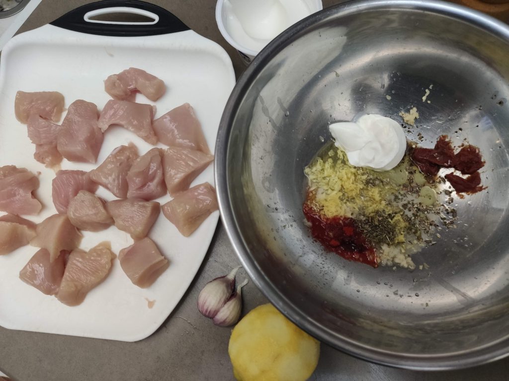 שישקבב עוף לבנוני (טאווק) - רכיבים