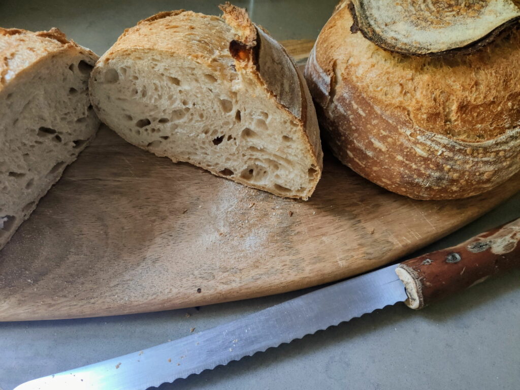 לחם מחמצת בסיסי - חצוי