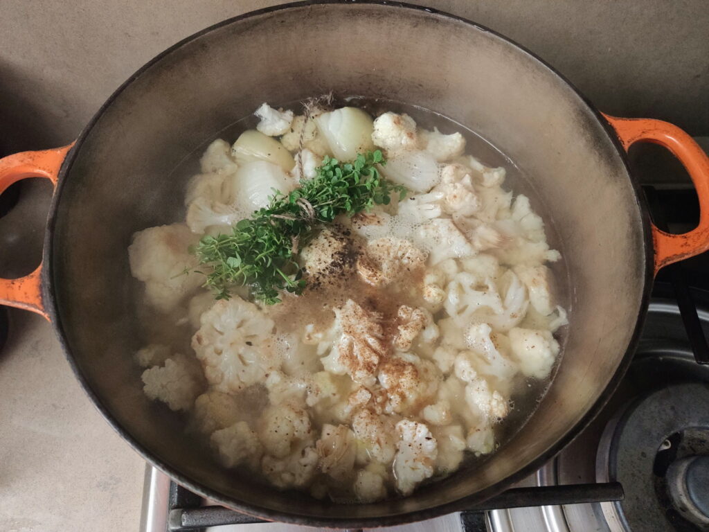 מרק כרובית מוקרם - מתבשל