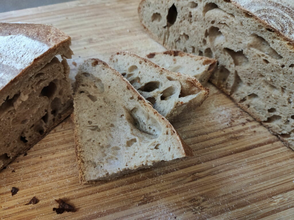 לחם מחמצת כוסמין (50%) - פרוס
